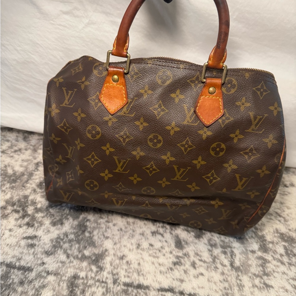 SOLD Louis Vuitton Speedy 30 – Vintage (Authentic) 2001